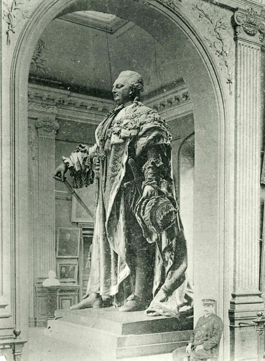 Statue de Louis XVI. Nicolas Bernard ou Nicolo Bernardo RAGGI.1829. © Musée des Beaux-Arts-mairie de Bordeaux.