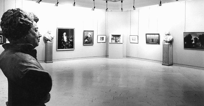 Vues des salles de l'exposition La Comédie française : collections et documents, 1976 