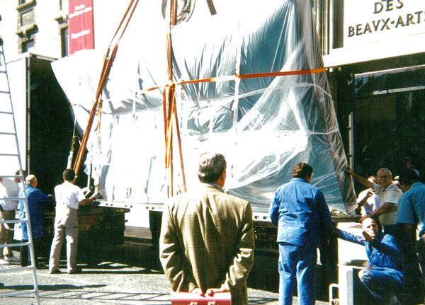 Arrivée du Marché aux chevaux de Rosa Bonheur (Metropolitan Museum de New York) à l'exposition © Documentation Musée des Beaux-Arts - Mairie de Bordeaux