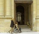 Photo de l'accueil du musée pour les personnes en fauteuil roulant © Musée des Beaux-Arts-mairie de Bordeaux. Cliché F.Deval